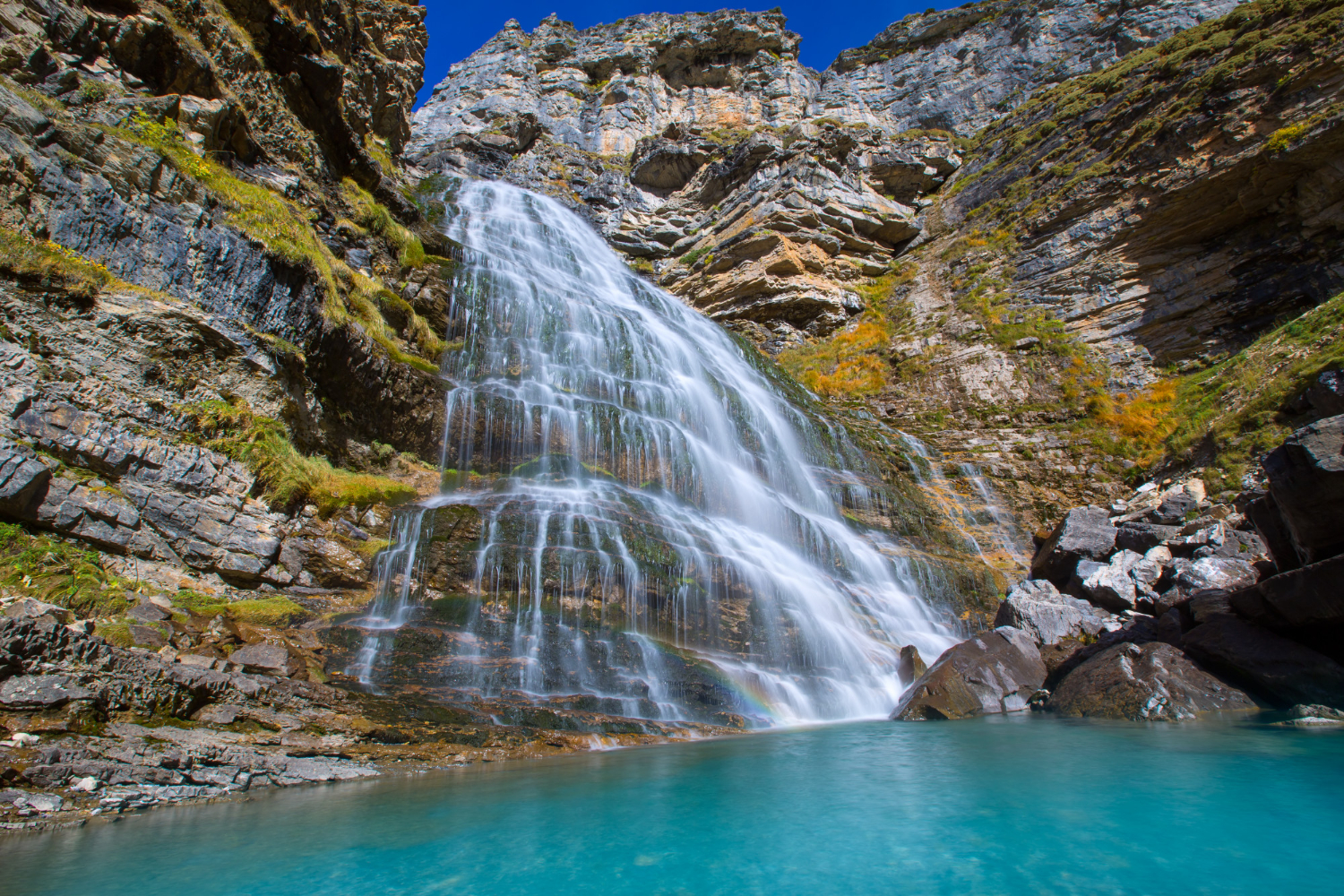 Puzzle Cascada en los Pirineos